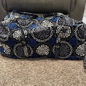NWOT Vera Bradley XL Duffel in Canterberry Cobalt